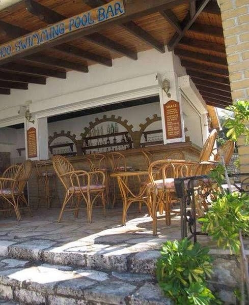 Nikiforos Apartments0