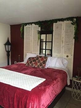 NOLAGOULA Inns and Suites0