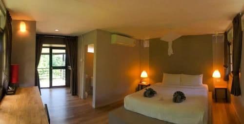 Bungalow with Partial Sea View