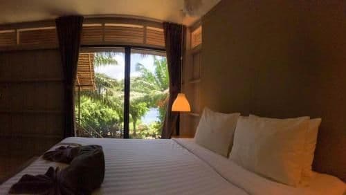 Bungalow with Partial Sea View