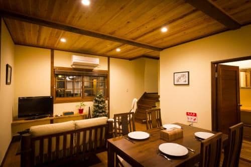 Two-Bedroom Chalet (Larch Peak Chalet) 828-192 Hokujō