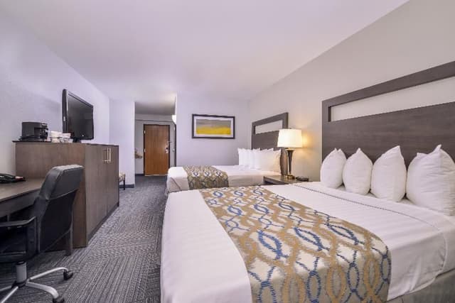 DOUBLE TWO BEDS
