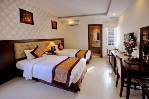 Deluxe Double or Twin Room with Partial Sea View