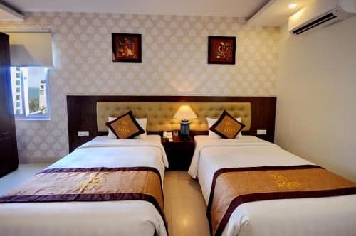 Deluxe Double or Twin Room with Partial Sea View