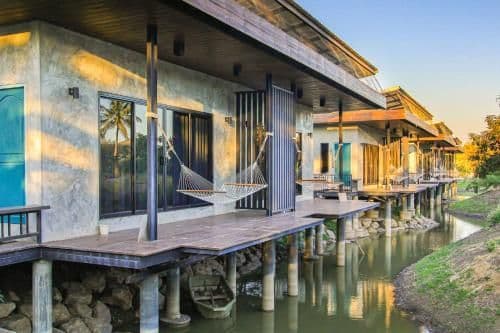White Knot Khao Yai by D Varee White Knot Khao Yai by D Varee