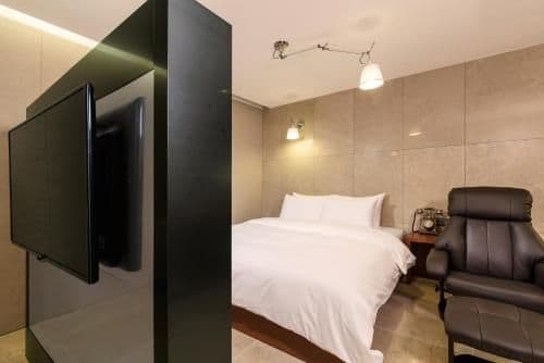 Large Double Room