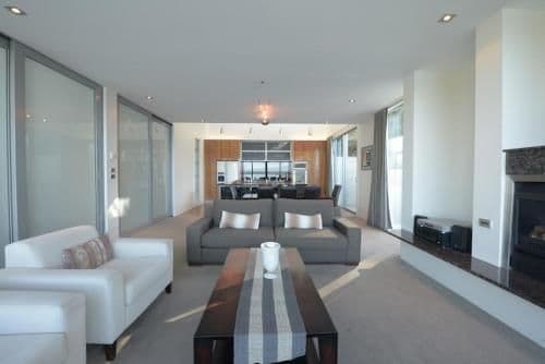 Three-Bedroom Penthouse with Lake View