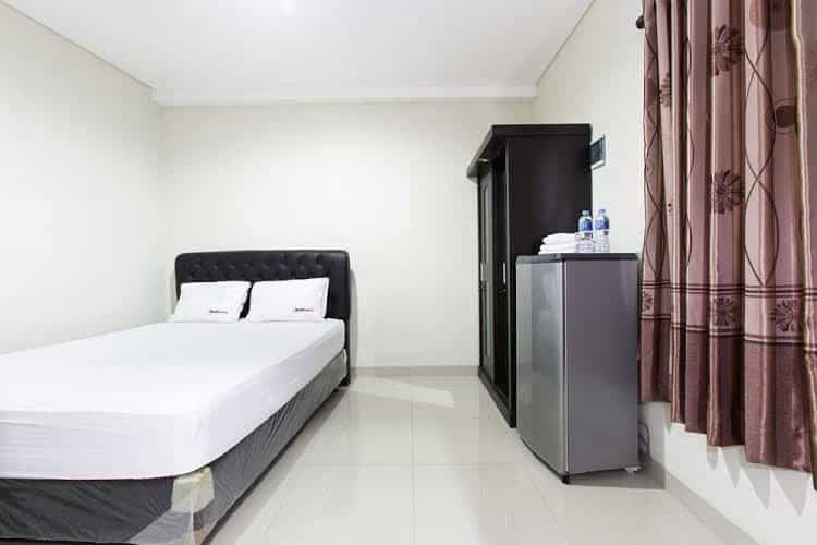 RedDoorz @ Lippo Cikarang RedDoorz @ Lippo Cikarang
