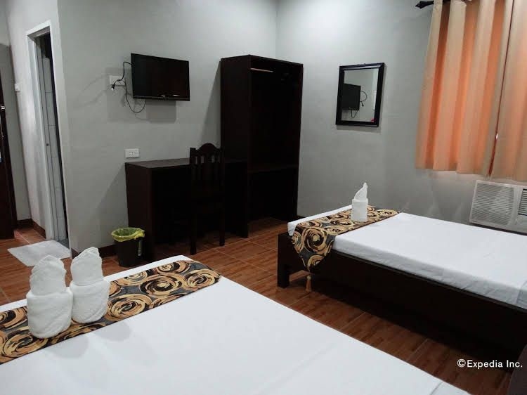 Harbour Gardens Tourist Inn0