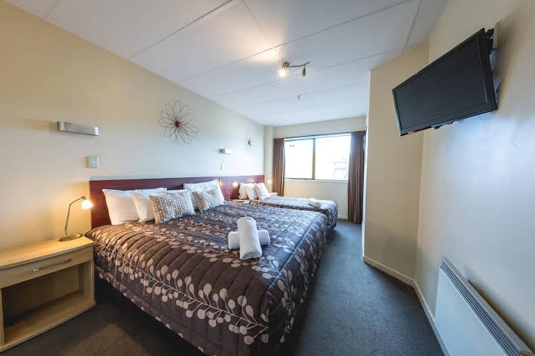 Silversky Central Queenstown Apartments0