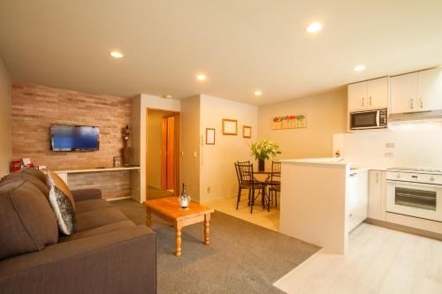 Cranbury Court Apartments4