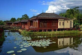 Aureum Palace and Resort Inle0