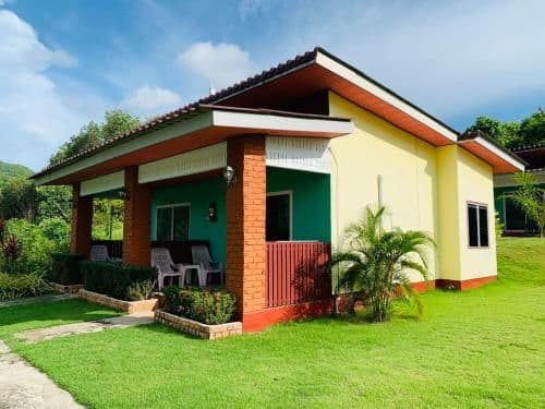 Deluxe Bungalow with Garden View