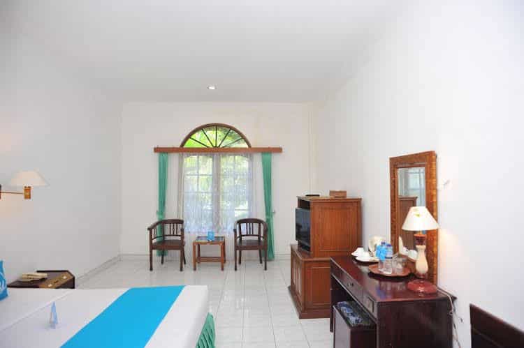 Airy Pantai Senggigi Krandangan Lombok Airy Pantai Senggigi Krandangan Lombok