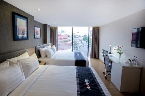 Avanti Family Room with Two Queen Beds with City View