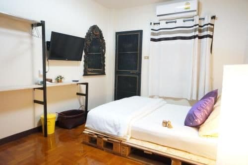 Double Room with Shared Bathroom