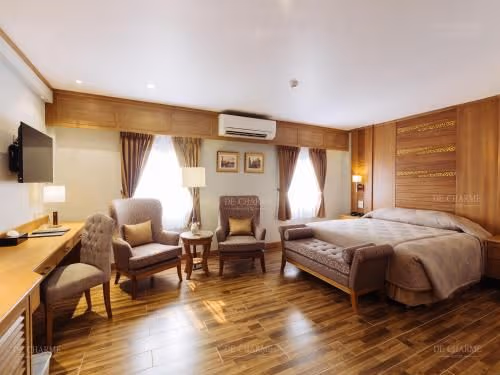 Deluxe Suite
