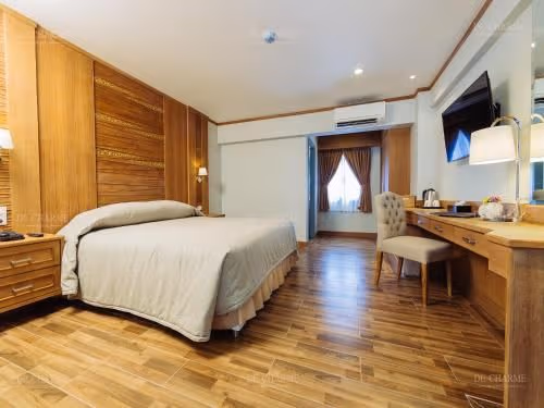 Deluxe Double or Twin Room