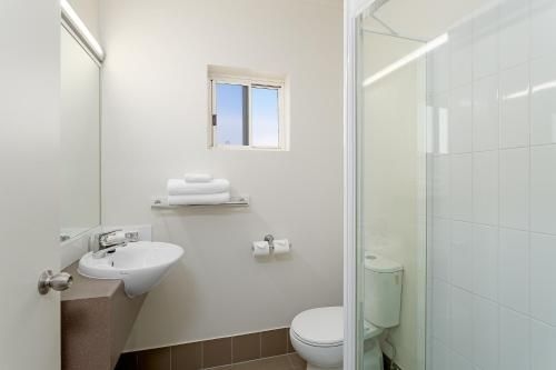 Redcliffe Motor Inn1