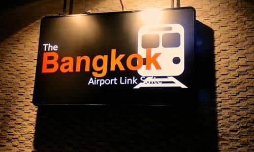 Collection O The Bangkok Airport Link Suite Collection O The Bangkok Airport Link Suite