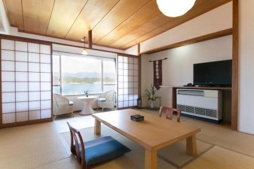 Japanese-Style Room