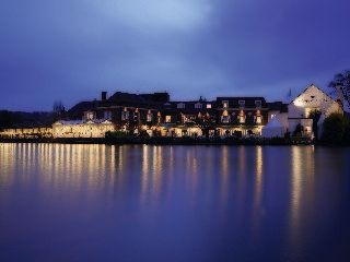 โรงแรมแมคโดนัลด์ คอมพลีต แองเกลอร์ (Macdonald Compleat Angler Hotel)0