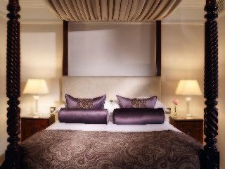 โรงแรมแมคโดนัลด์ คอมพลีต แองเกลอร์ (Macdonald Compleat Angler Hotel)1