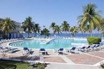 Royal Decameron Indigo Beach Resort and Spa0