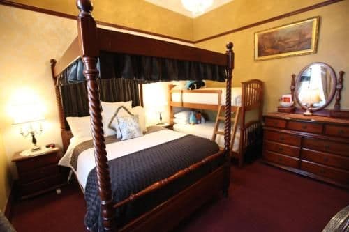 Deluxe Family Suite