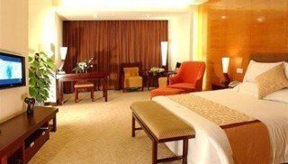 Gold Hotel4
