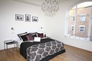 Chateau Apartments0