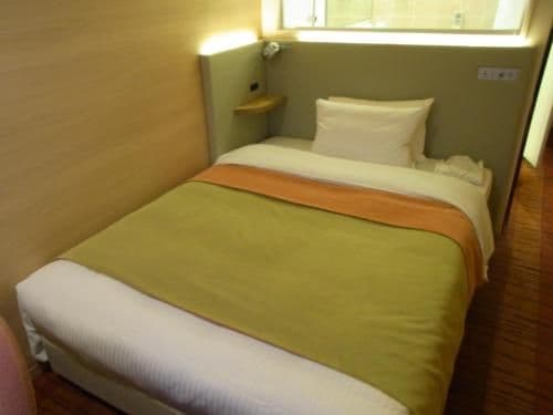 Standard Single Room - Non-Smoking