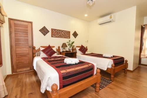 Standard Twin Room