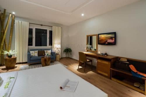 Suite King Bed with Turndown Service
