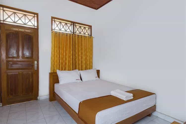 RedDoorz @ Raya Kubu Anyar RedDoorz @ Raya Kubu Anyar