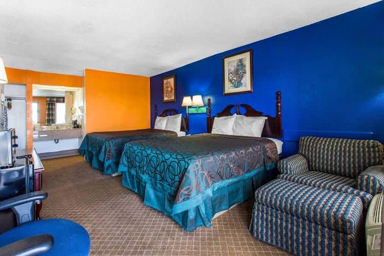 Econo Lodge Inn and Suites Macon Econo Lodge Inn and Suites Macon