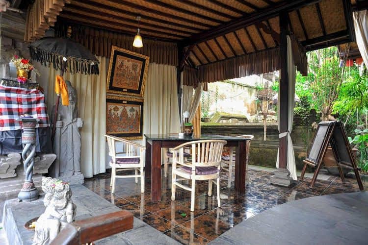 Airy Ubud Raya Teges Kawan Gang Merak Bali Airy Ubud Raya Teges Kawan Gang Merak Bali