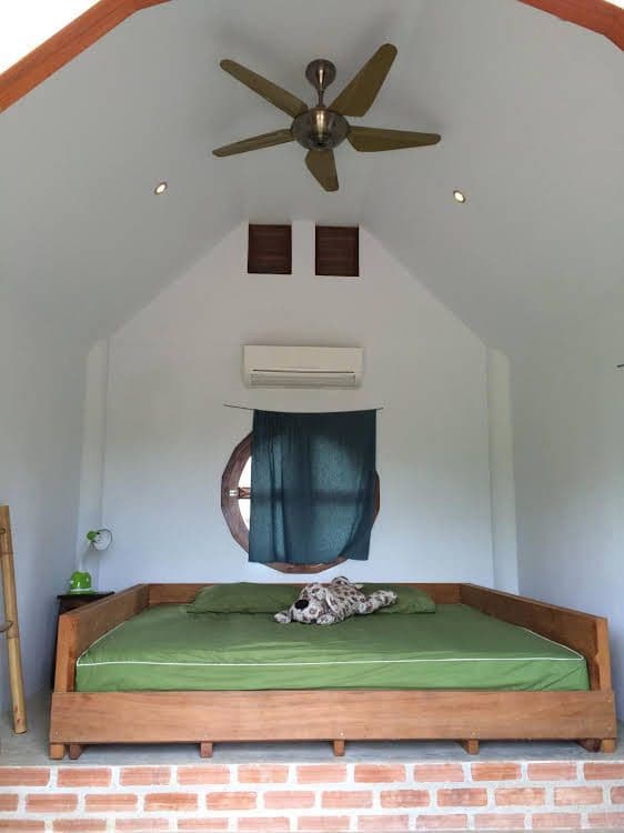 Dog House Pai Dog House Pai