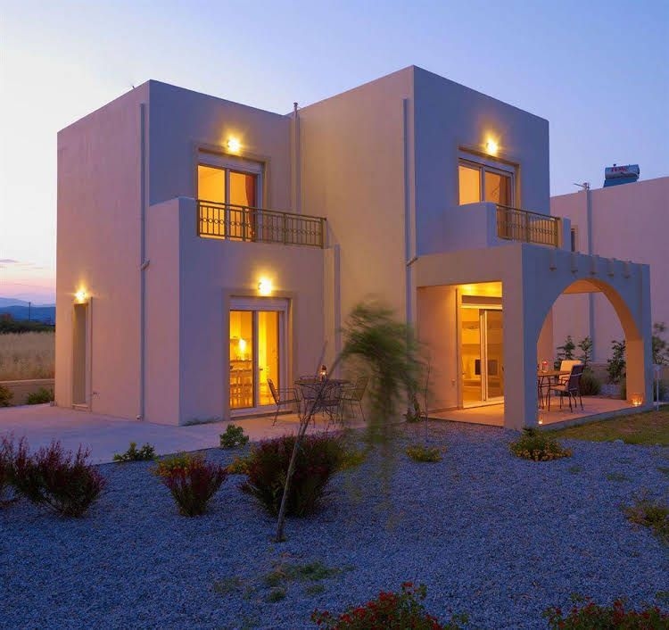 Emily House0