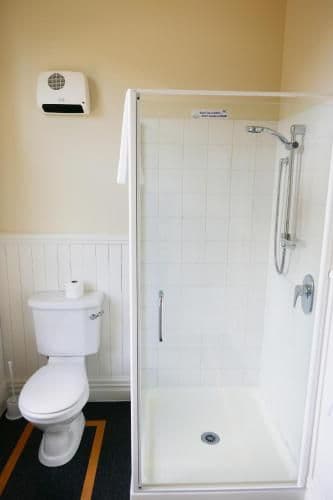 Studio suite with separate single bedroom