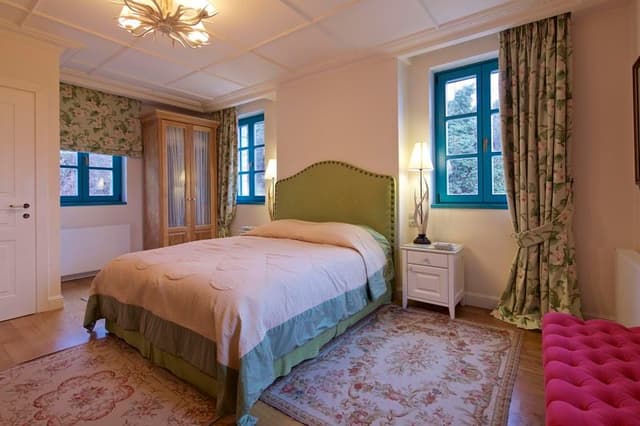 SUITE EXECUTIVE