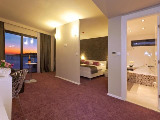 JUNIOR SUITE DELUXE SEA VIEW