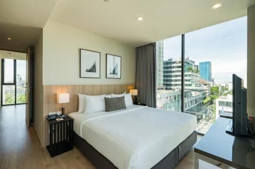 One Bedroom Panorama Suite