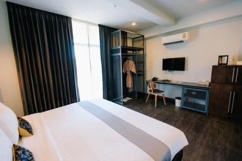 Deluxe Double or Twin Room