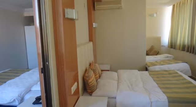 FAMILY ROOM CONNECTING ROOM