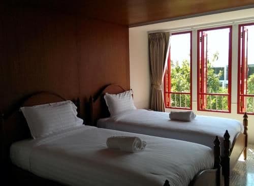Standard Twin Room