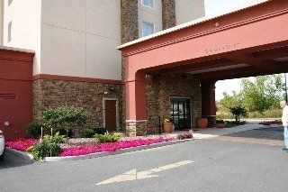แฮมป์ตัน อินน์ วอเตอร์ทาวน์ (Hampton Inn Watertown)0