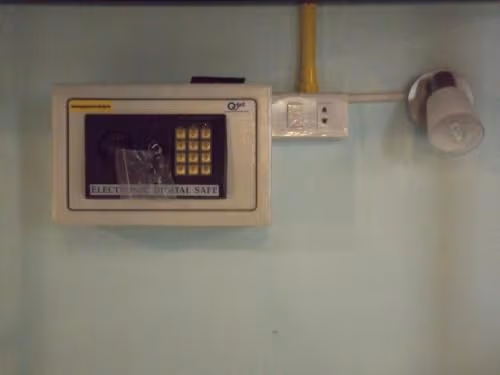 Bunk Bed in Mixed Dormitory Room