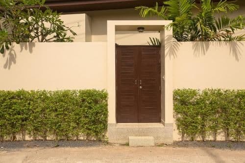 Villa with Garden View