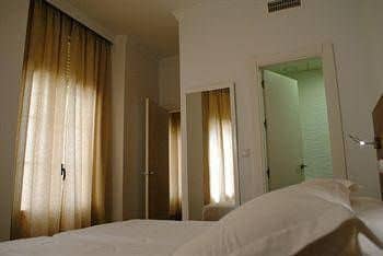 Minimal Rooms Minimal Rooms